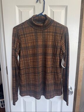 Premise Women’s Brown Plaid Mock Neck Sweater